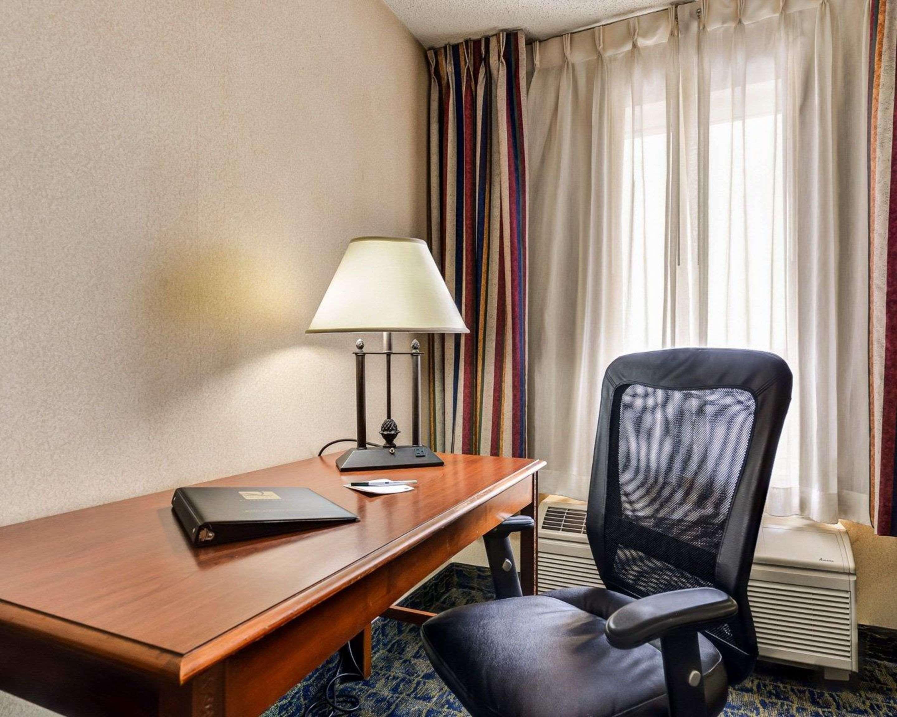 Quality Inn Spring Mills - Martinsburg North Dış mekan fotoğraf