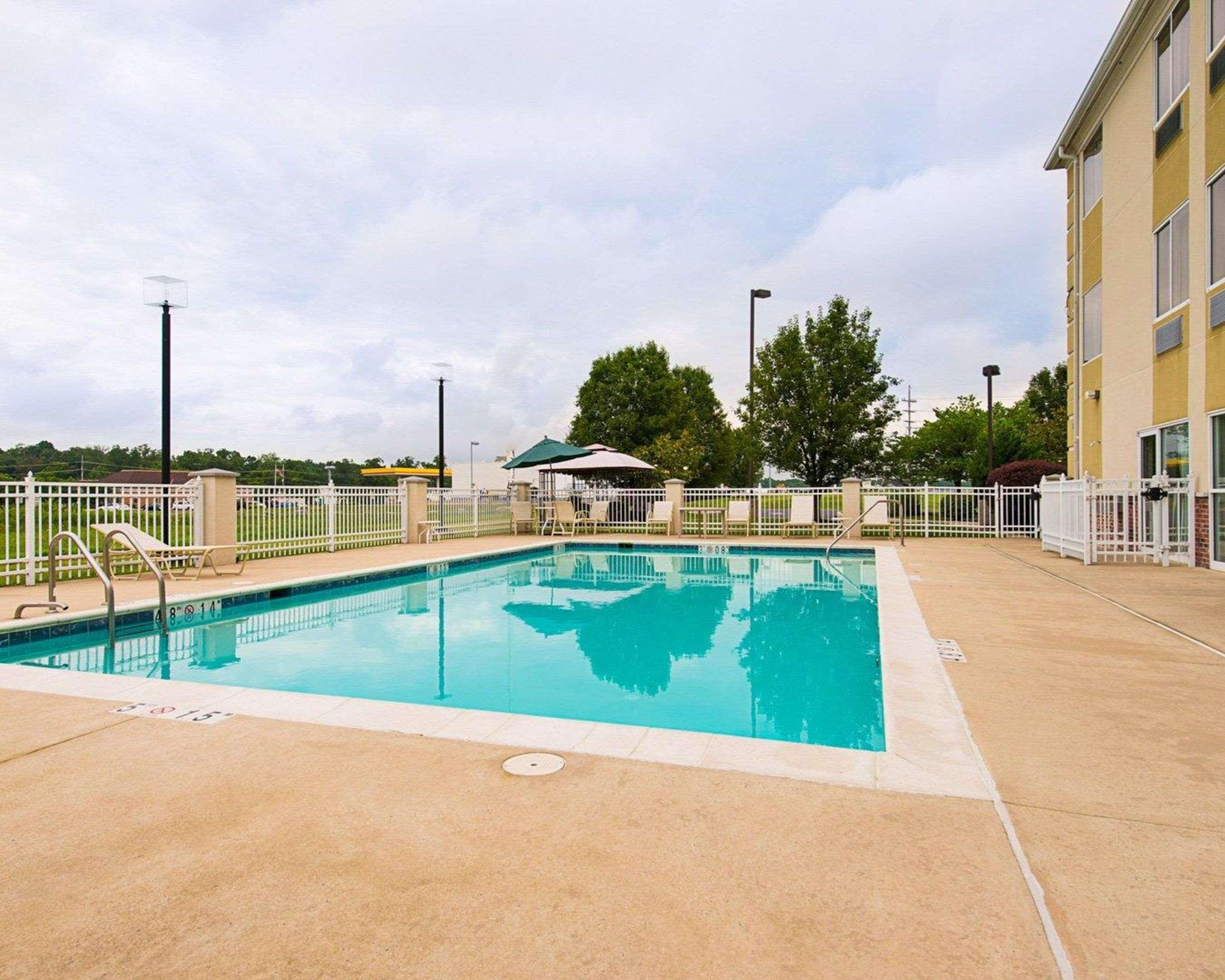 Quality Inn Spring Mills - Martinsburg North Dış mekan fotoğraf