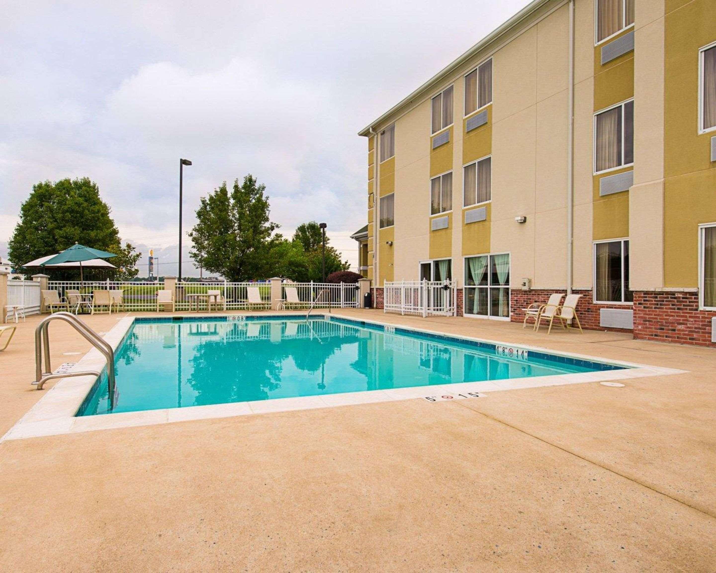 Quality Inn Spring Mills - Martinsburg North Dış mekan fotoğraf