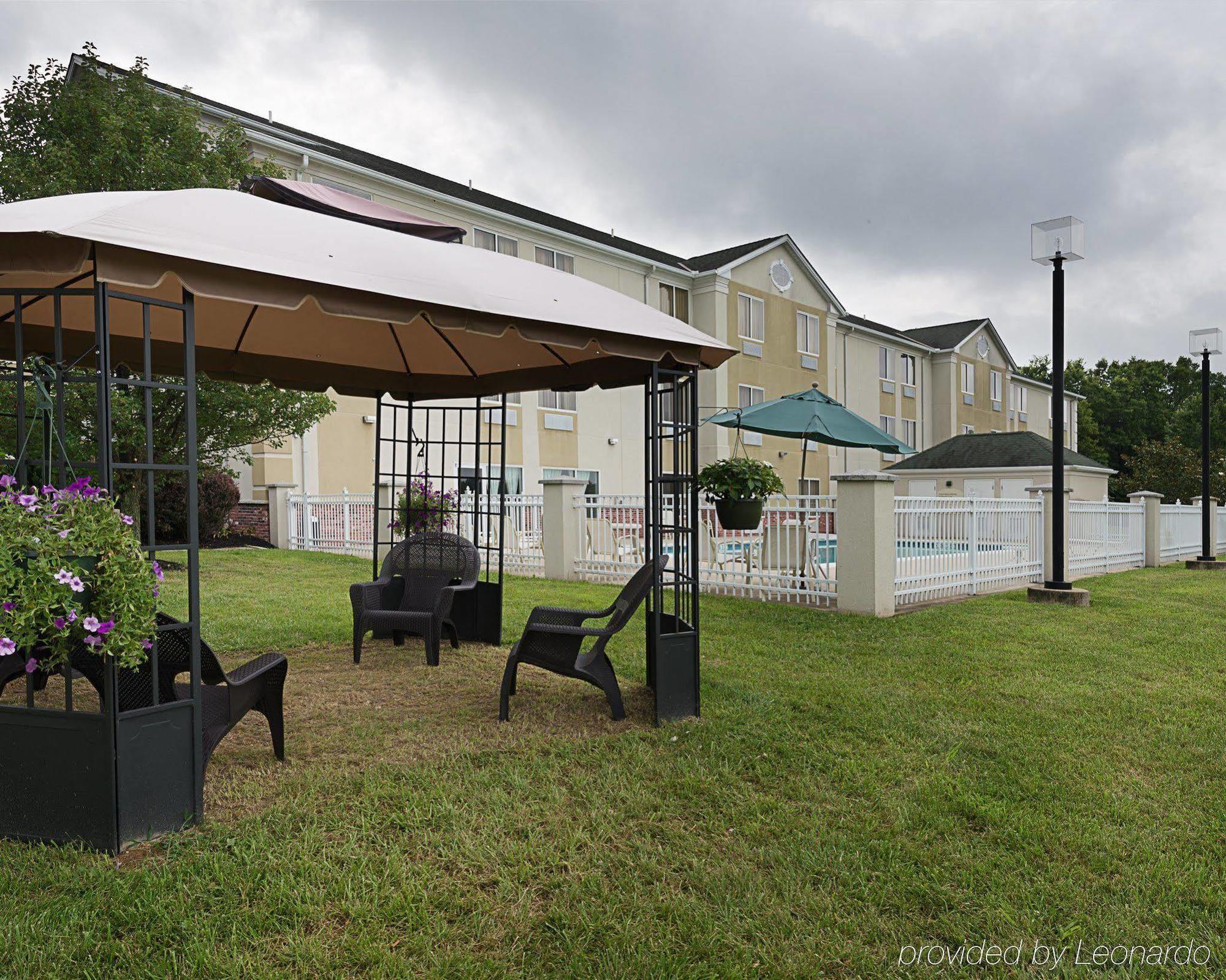 Quality Inn Spring Mills - Martinsburg North Dış mekan fotoğraf