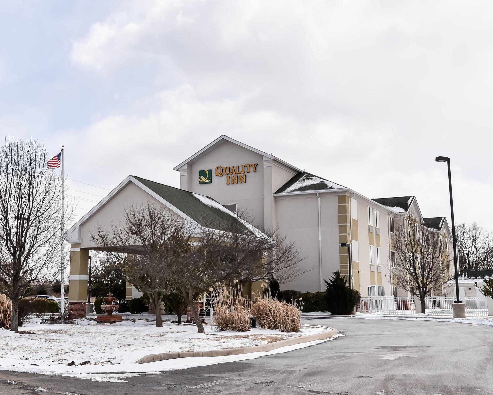 Quality Inn Spring Mills - Martinsburg North Dış mekan fotoğraf